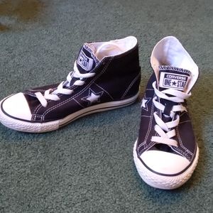 Black high top converse